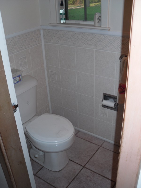 15-GuestBath.jpg