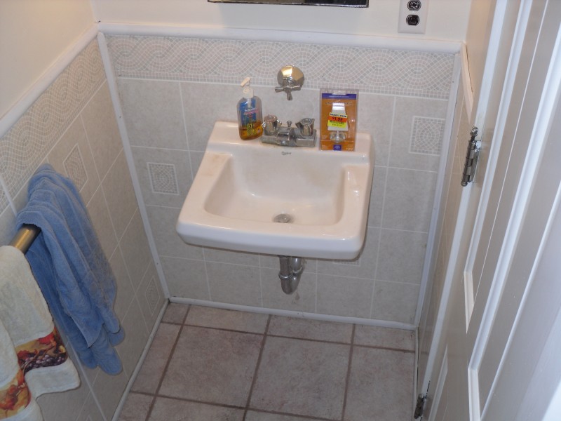 16-GuestBath2.jpg
