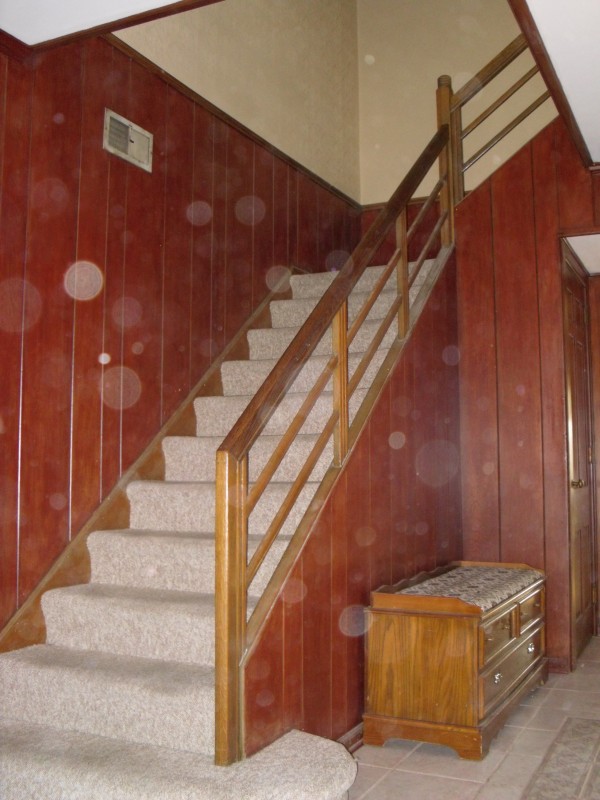 18-FrontStairs.jpg