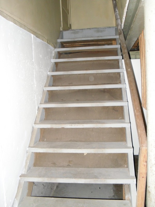 44-BackBasementStairs.jpg