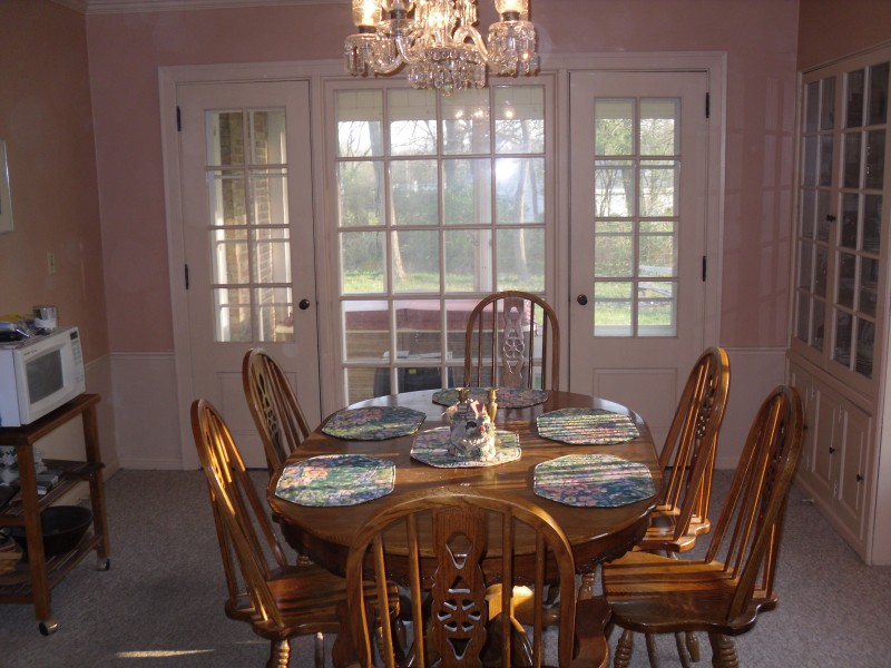 9-DinningRoom.jpg